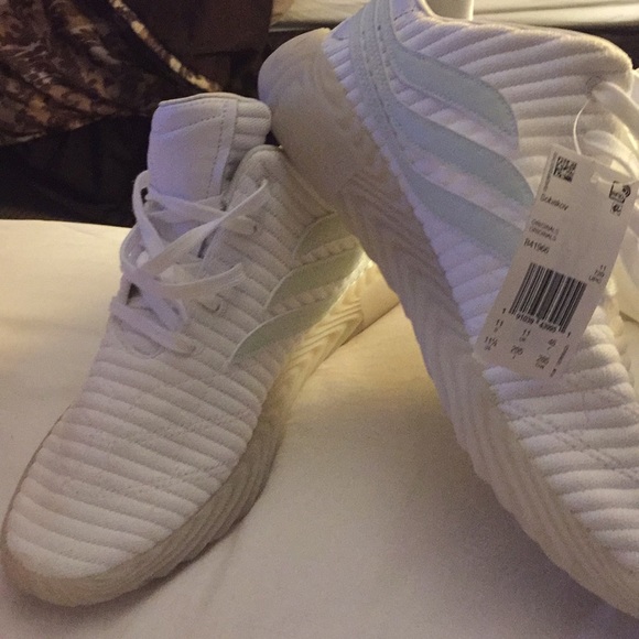 Adidas Vol. 1 - Picture 3 of 3